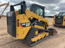 
										2015 CATERPILLAR 259D Skid Steer full									