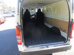 
										2017 Toyota Hiace 2.7ltr 2 Seater full									