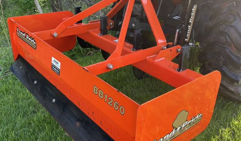 
								2020 Kubota L3301HST Tractor with Attachments full									