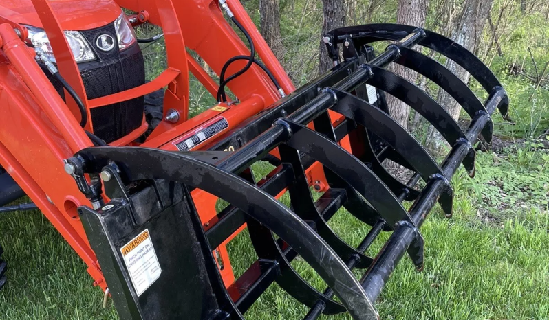 
								2020 Kubota L3301HST Tractor with Attachments full									