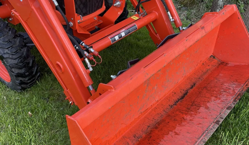 
								2020 Kubota L3301HST Tractor with Attachments full									