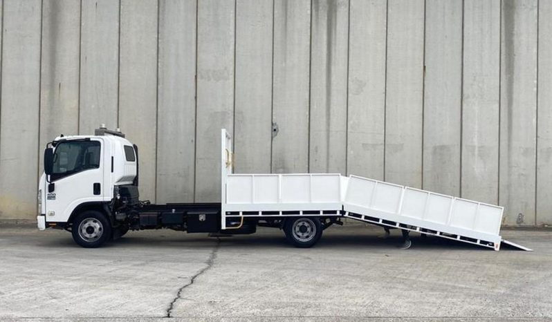 
								2012 Isuzu NPR 400 Tilt Slide Truck full									